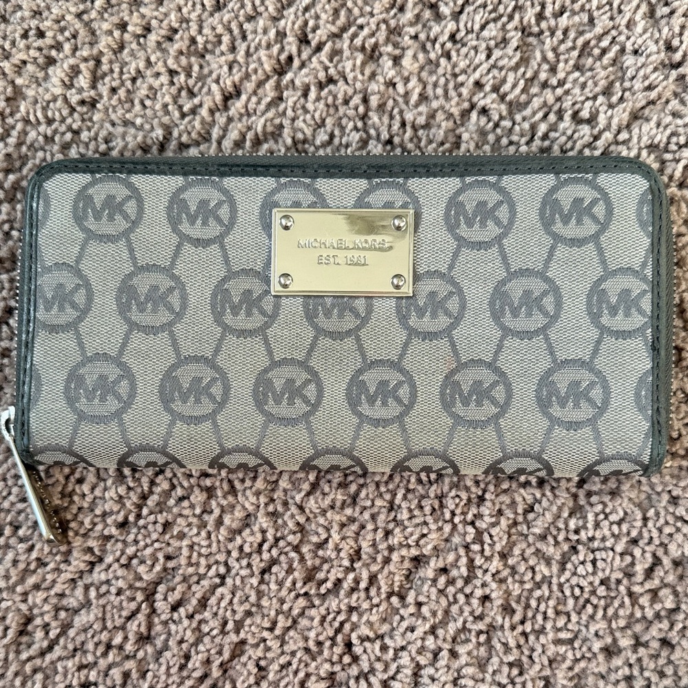Michael Kors Grey on grey Logo Wallet